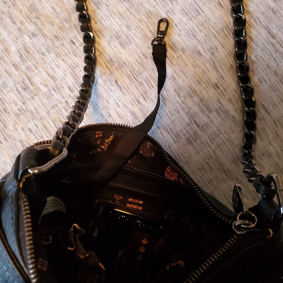 Betsey Johnson Crossbody Bag - Picture 7 of 7